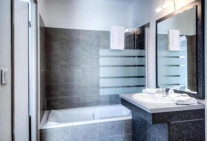 اقامتگاه Comfort Aparthotel Antibes Le Maestria