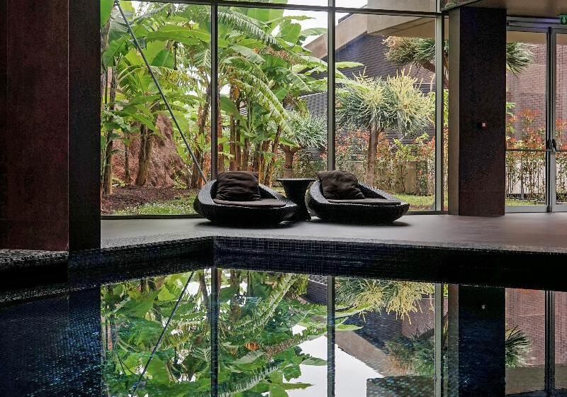 Saccharum Resort