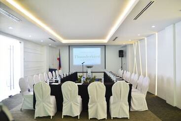 Thunderbird Resorts Poro Point