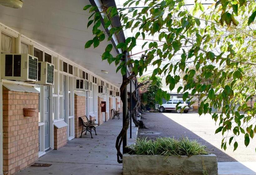 Travelway Motel