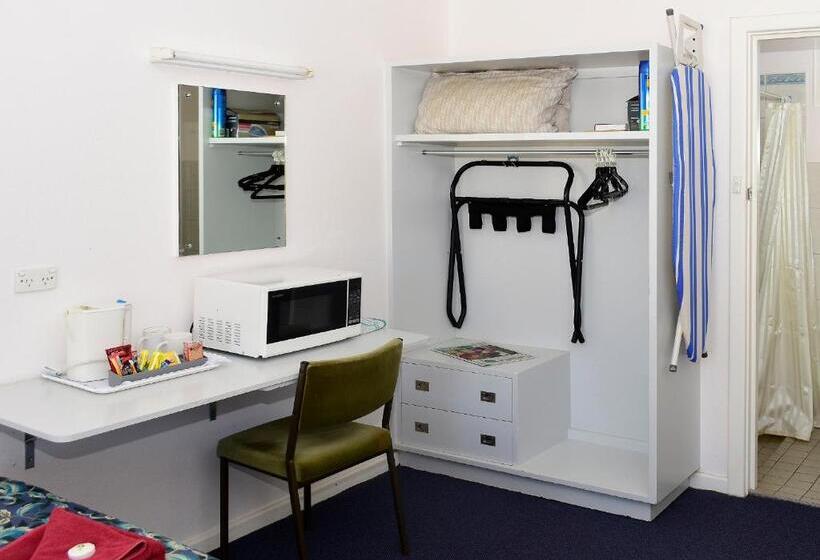 Travelway Motel