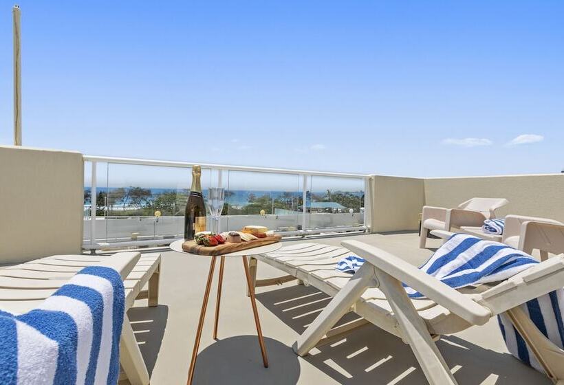 Burlington Holiday Apartments