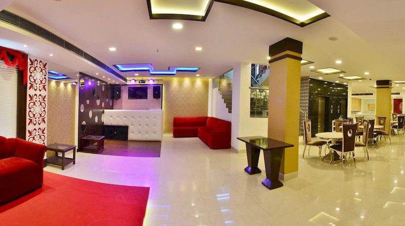 Hotell At Residency