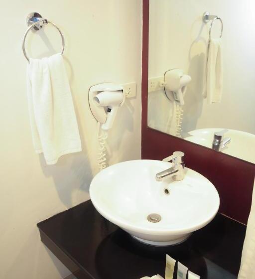 هتل Casablanca Suites Near Airport