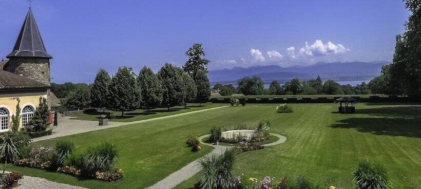 هتل Chateau De Bossey