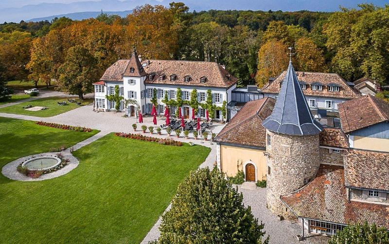 هتل Chateau De Bossey