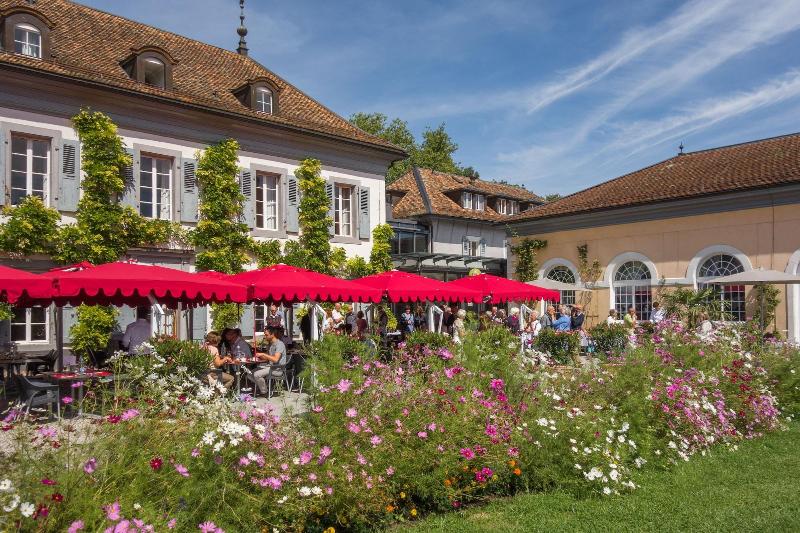 هتل Chateau De Bossey