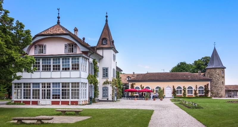 هتل Chateau De Bossey