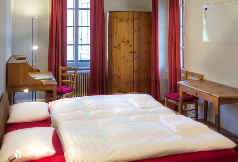 هتل Chateau De Bossey