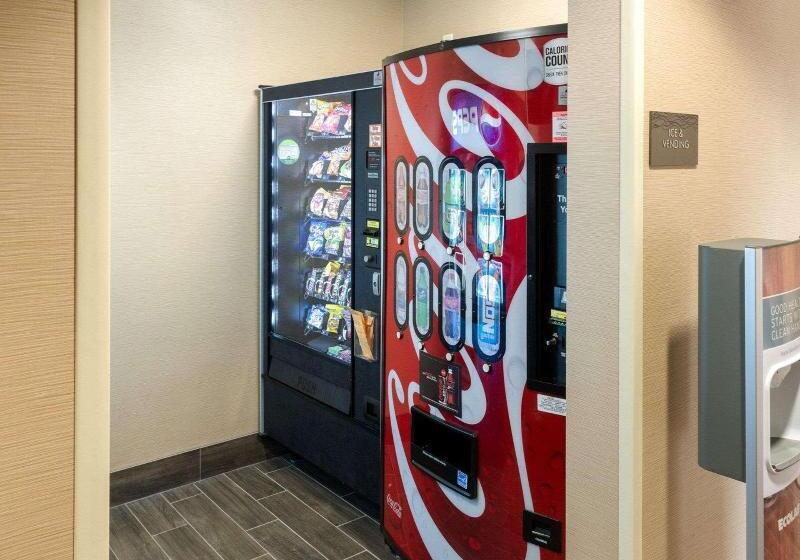 هتل Comfort Inn & Suites West   Medical Center