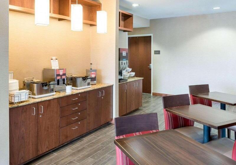 هتل Comfort Inn & Suites West   Medical Center