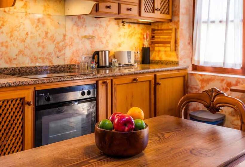 فندق Es Revellar Art Resort  Adults Only