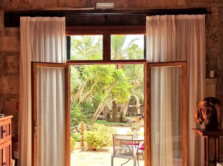 فندق Es Revellar Art Resort  Adults Only