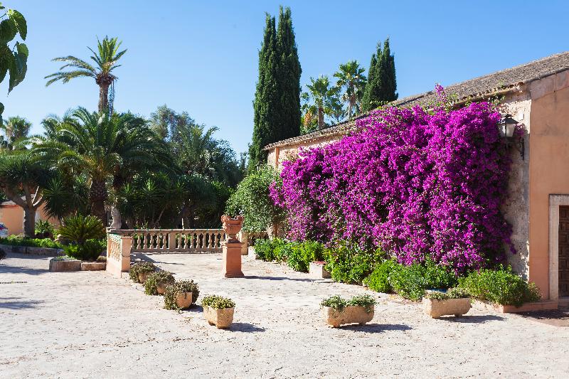 فندق Es Revellar Art Resort  Adults Only