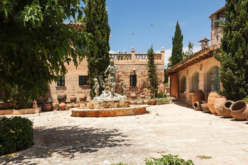 فندق Es Revellar Art Resort  Adults Only