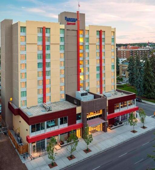 בית מלון כפרי Fairfield Inn & Suites By Marriott Calgary Downtown
