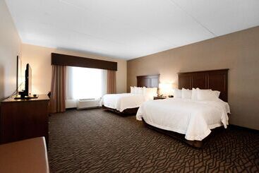 هتل Hampton Inn Butler