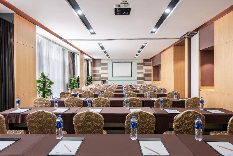 Hotel Holiday Inn Express Shanghai New Jinqiao, An Ihg