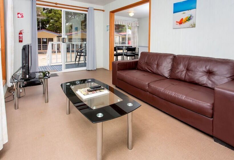 هتل Ingenia Holidays Torquay