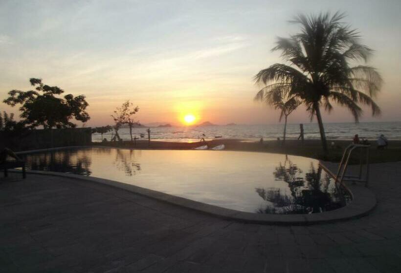 Fotos del hotel Luwansa Beach:  5