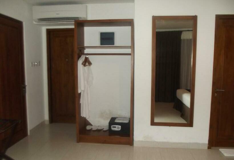 Fotos del hotel Luwansa Beach:  12