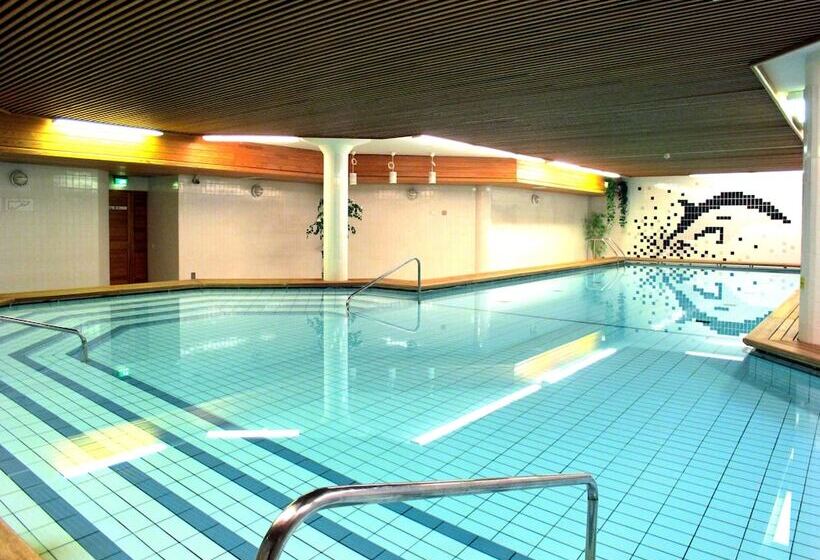 هتل Majvik Congress