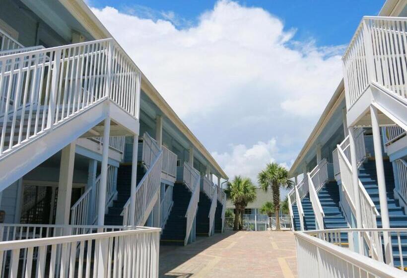 هتل New Smyrna Waves By Exploria Resorts