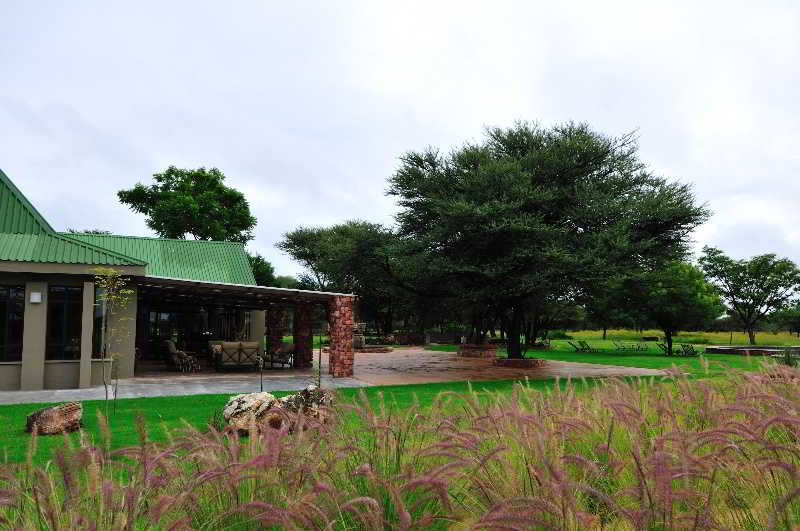 هتل Otjiwa Safari Lodge