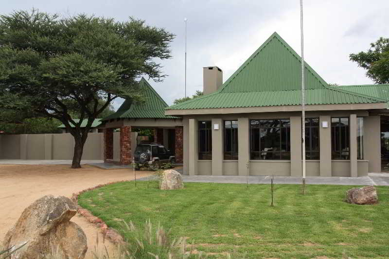 هتل Otjiwa Safari Lodge