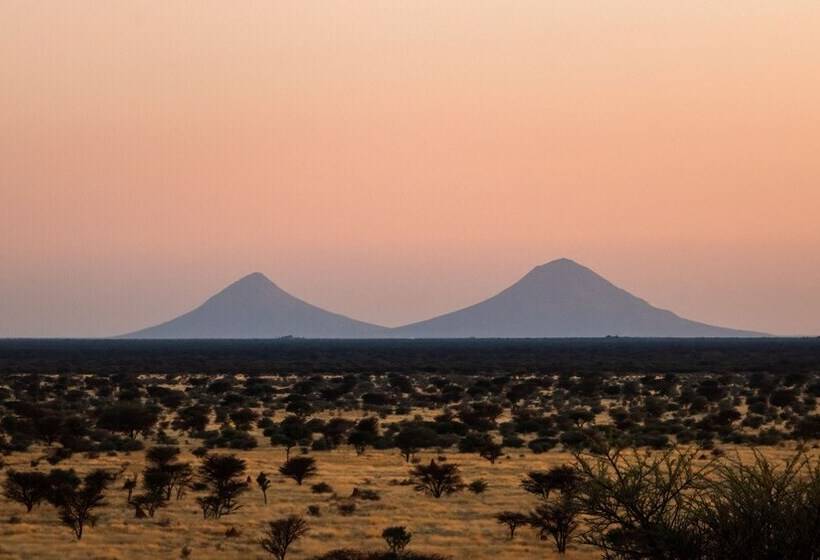 هتل Otjiwa Safari Lodge
