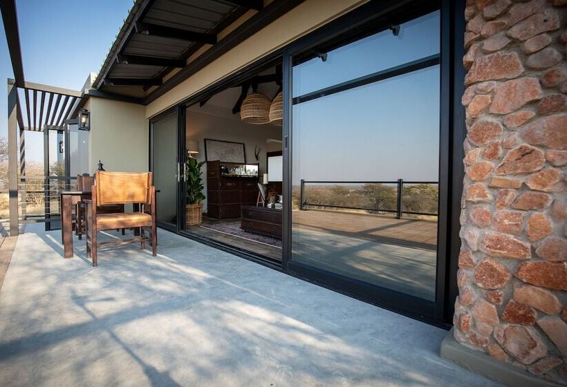 هتل Otjiwa Safari Lodge