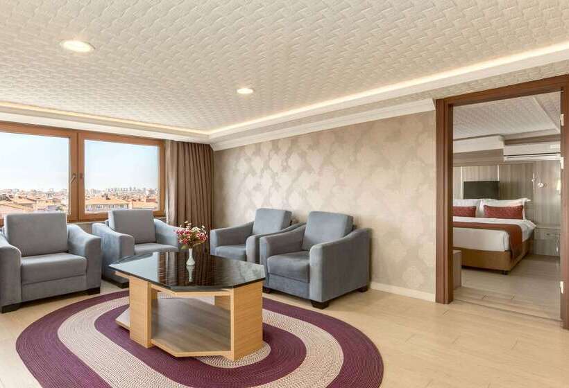 فندق Ramada By Wyndham Usak