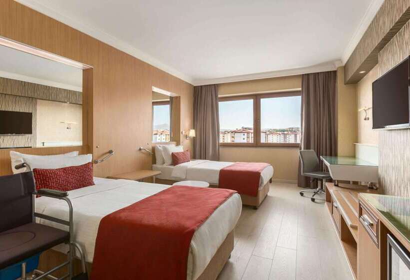 هتل Ramada Usak