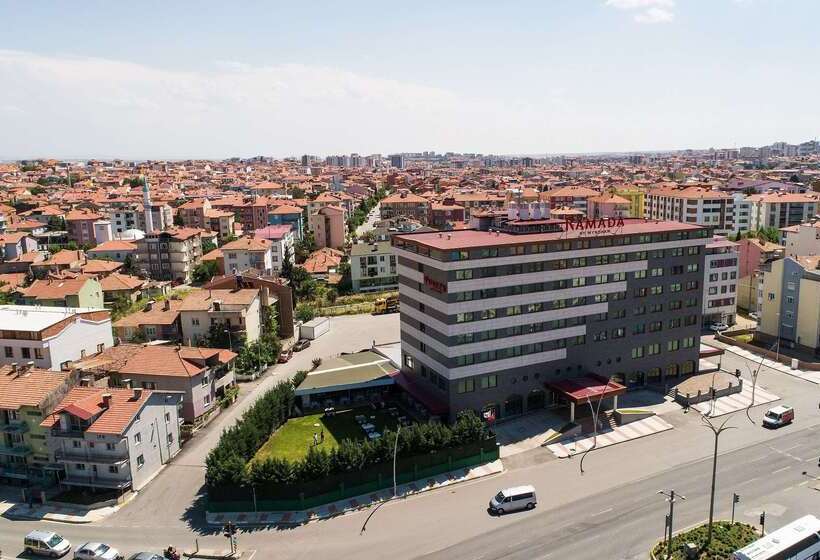 Hotel Ramada By Wyndham Usak