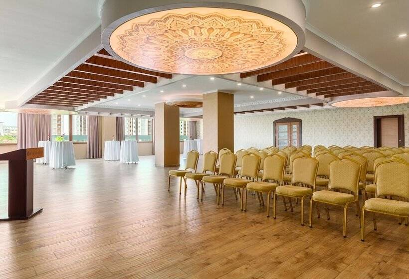هتل Ramada Usak