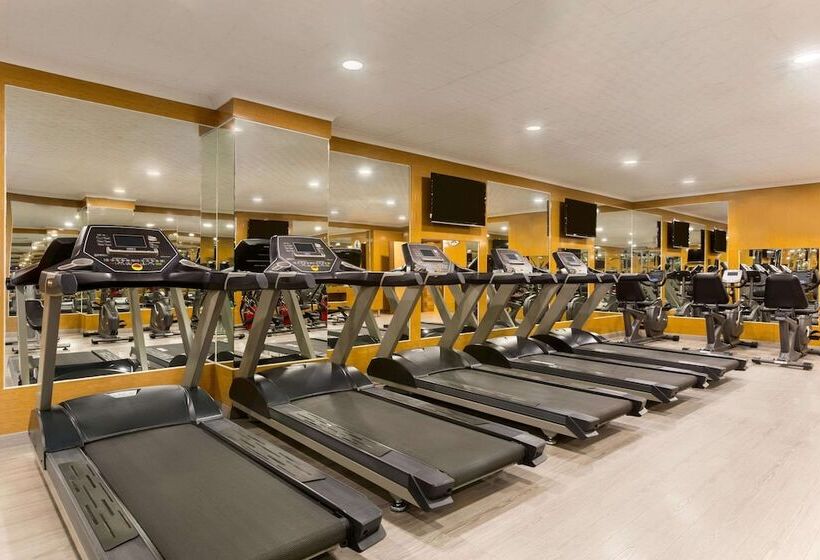 هتل Ramada Usak