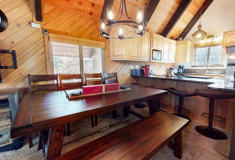 Mammoth View Villas   Near Hike/bike Trails!
