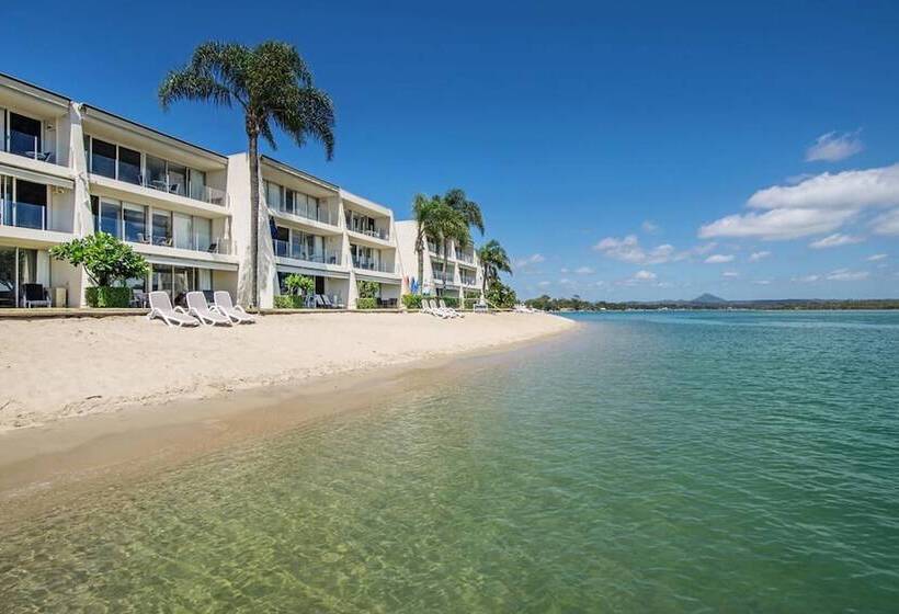 Noosa Harbour Resort