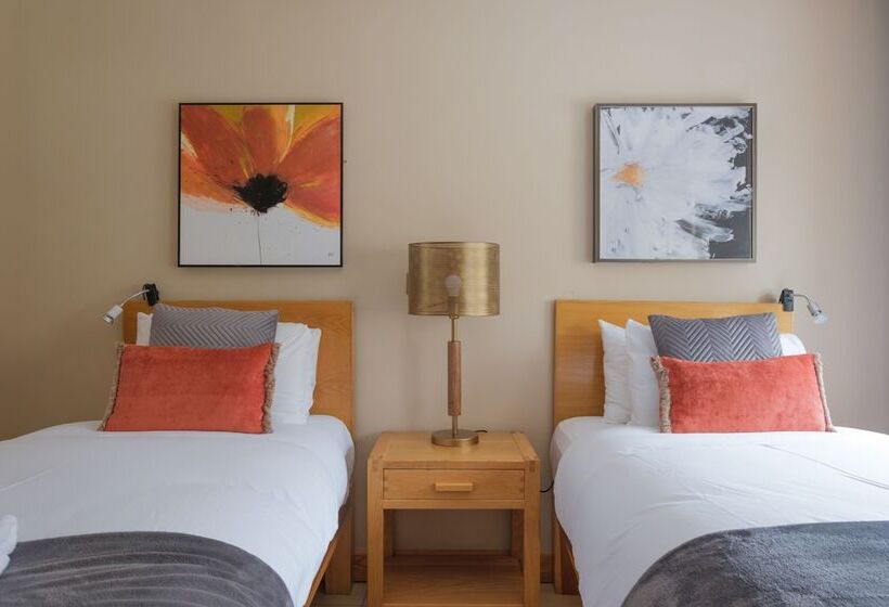 پانسیون The Eyre Square Townhouse