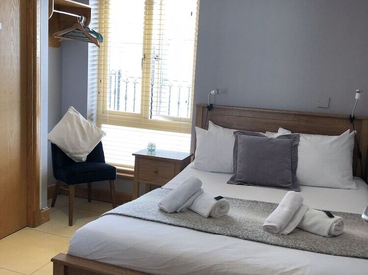پانسیون The Eyre Square Townhouse