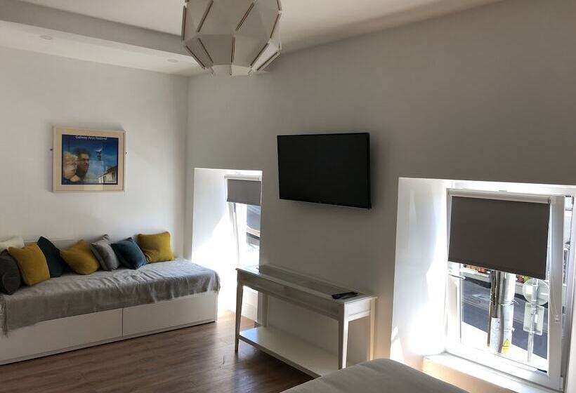 پانسیون The Eyre Square Townhouse