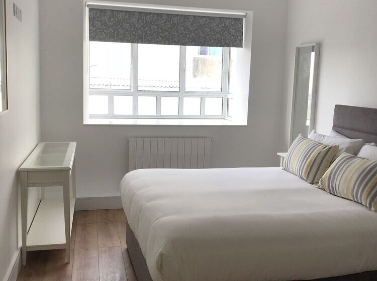 پانسیون The Eyre Square Townhouse