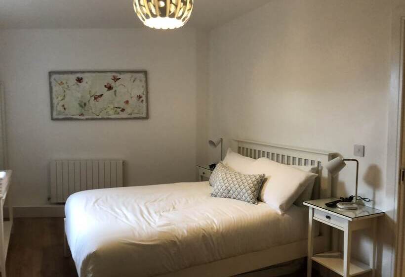 پانسیون The Eyre Square Townhouse