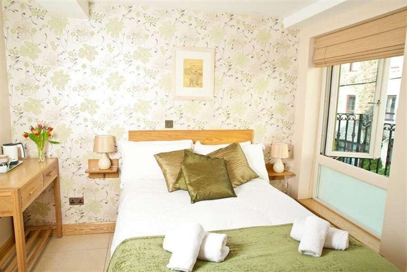 پانسیون The Eyre Square Townhouse
