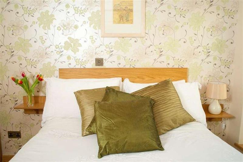 پانسیون The Eyre Square Townhouse