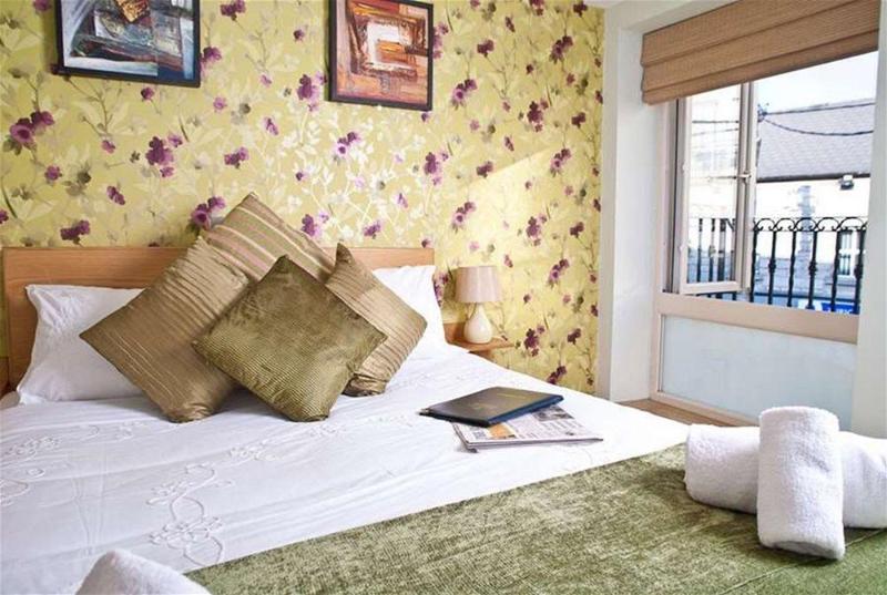 پانسیون The Eyre Square Townhouse