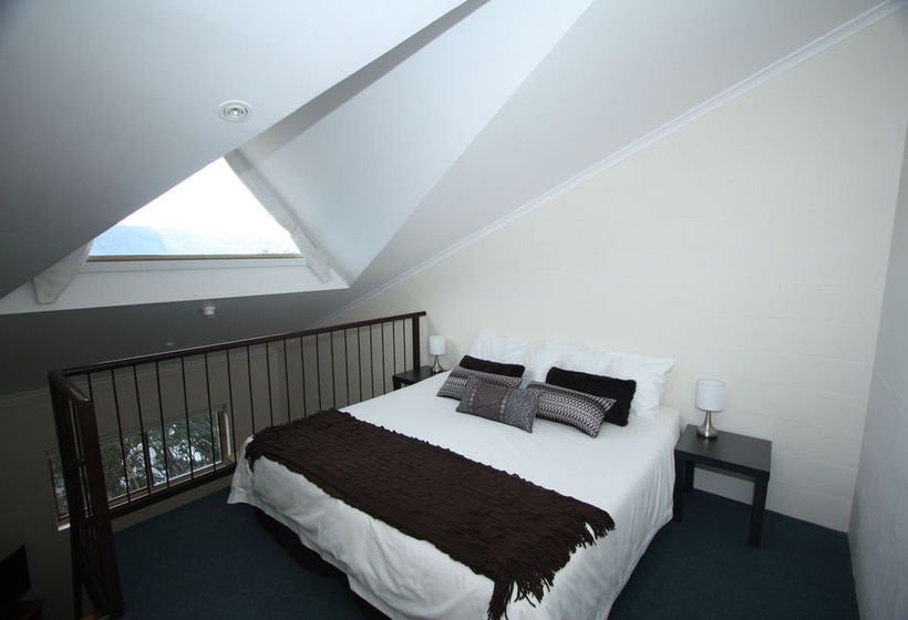 ペンション Summit Ridge Alpine Lodge