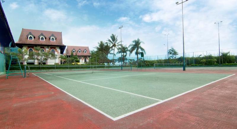 استراحتگاه Royal Hotel And Villa Batu