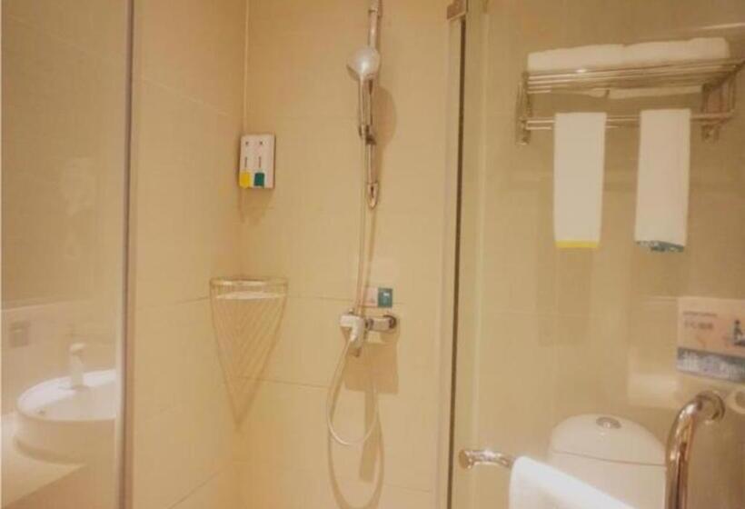 酒店 City Comfort Inn Zhanjiang Middle Renmin Avenue Dingsheng Square