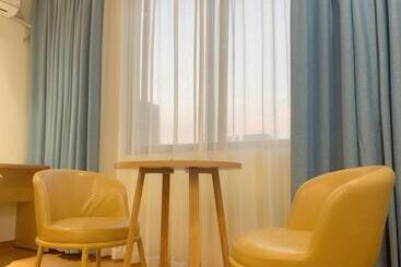 هتل Greentree Inn Guangdong Zhanjiang Donghai Island
